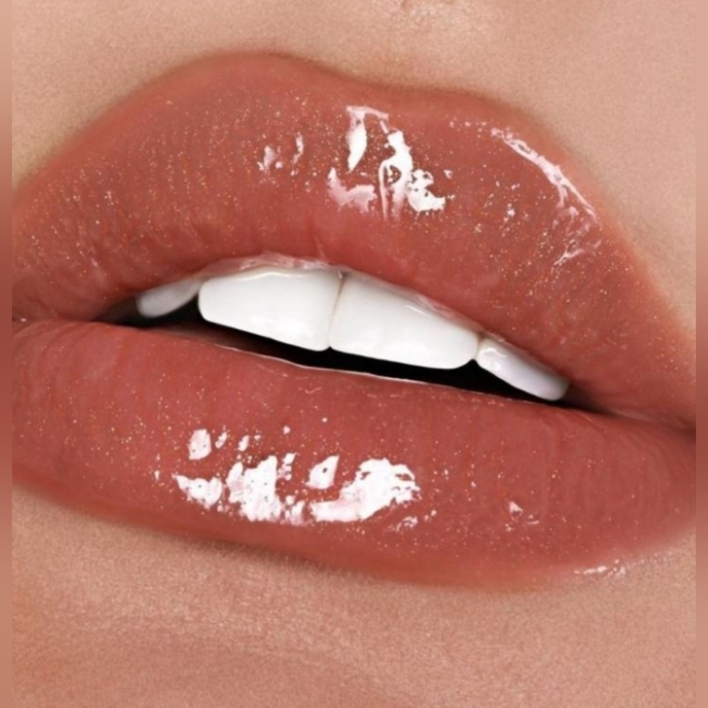 ✨ Too Faced Lip Injection Plumping Gloss – “Secure the Bag” (Discontinued Shade)